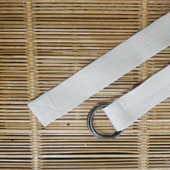 Beige/khaki canvas belt with brass ring buckle - Picture 8 of 9